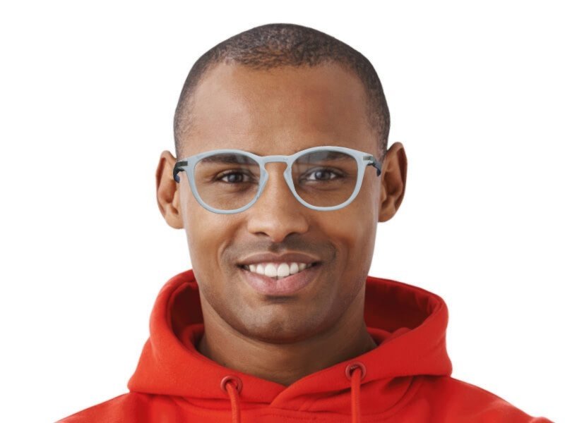 Oakley pitchman on face sales
